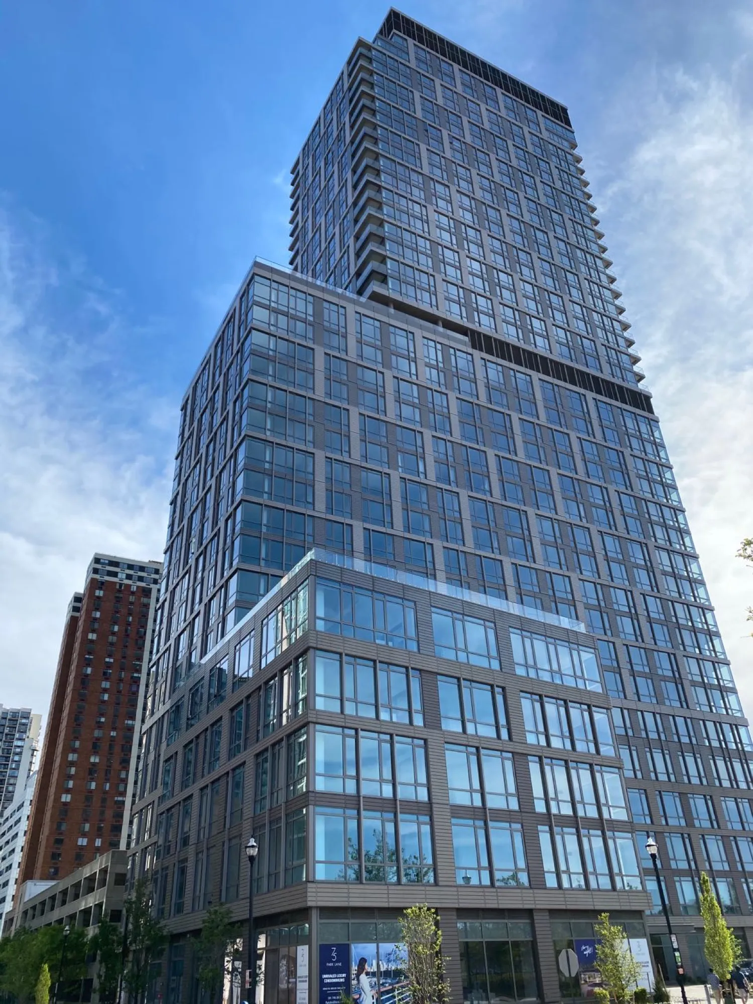 Park Shore (75 Park Lane & 2 Shore Drive)——施工进度
