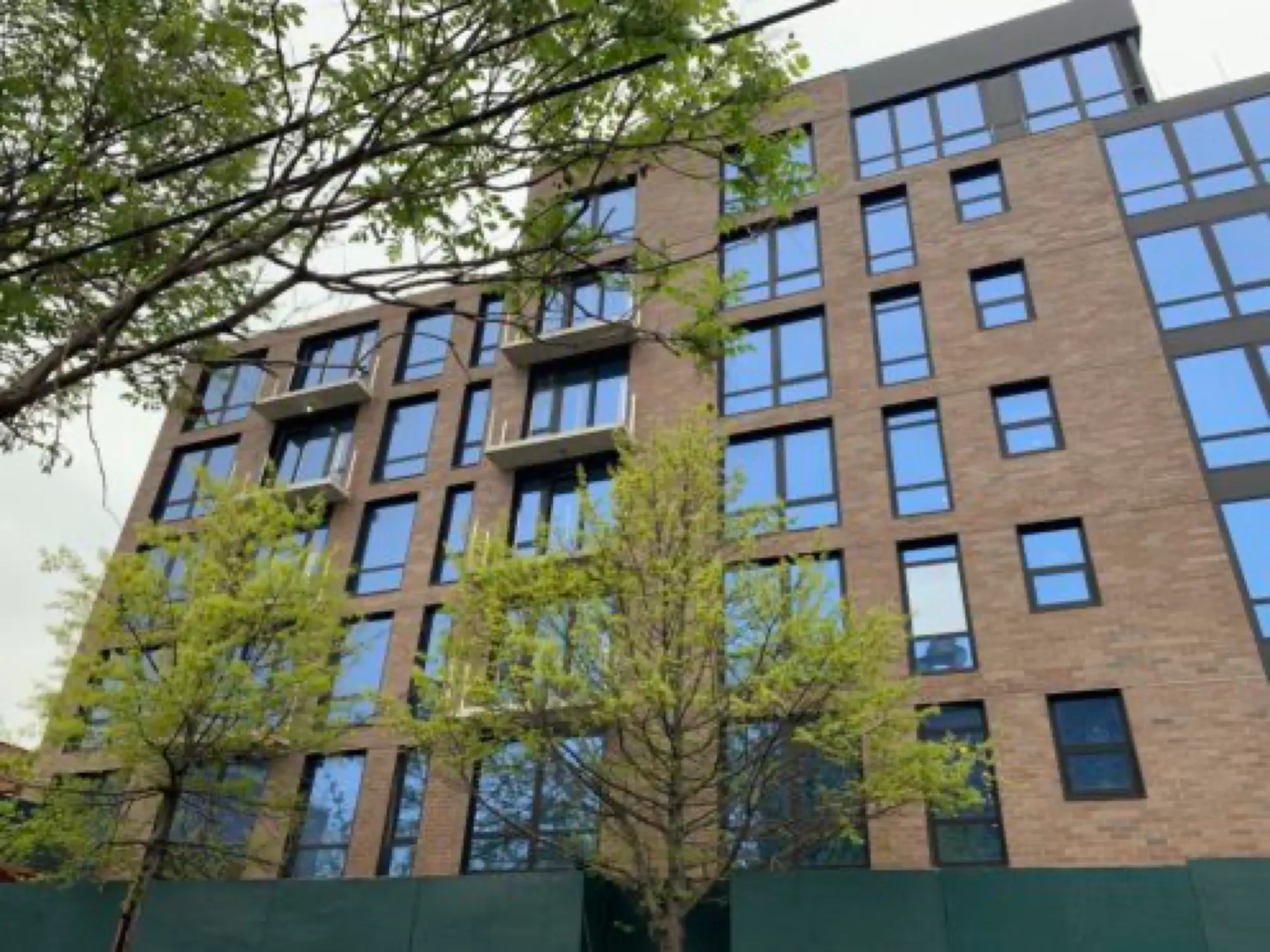 Bond LIC Condo (The Bond) — tiến độ xây dựng