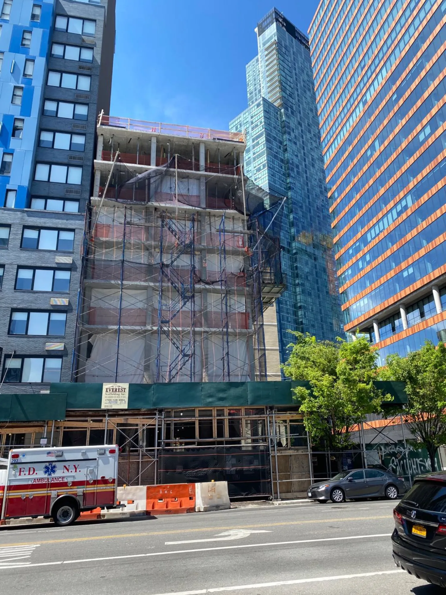 Broadway/Jackson — construction progress