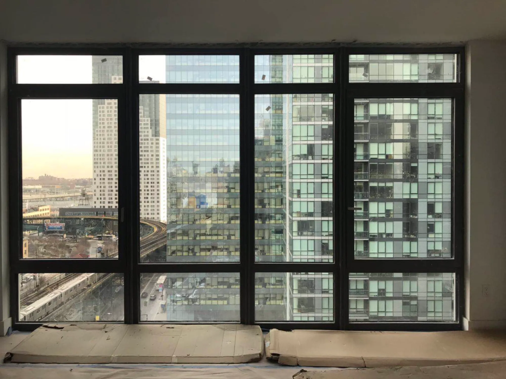 One LIC — construction progress