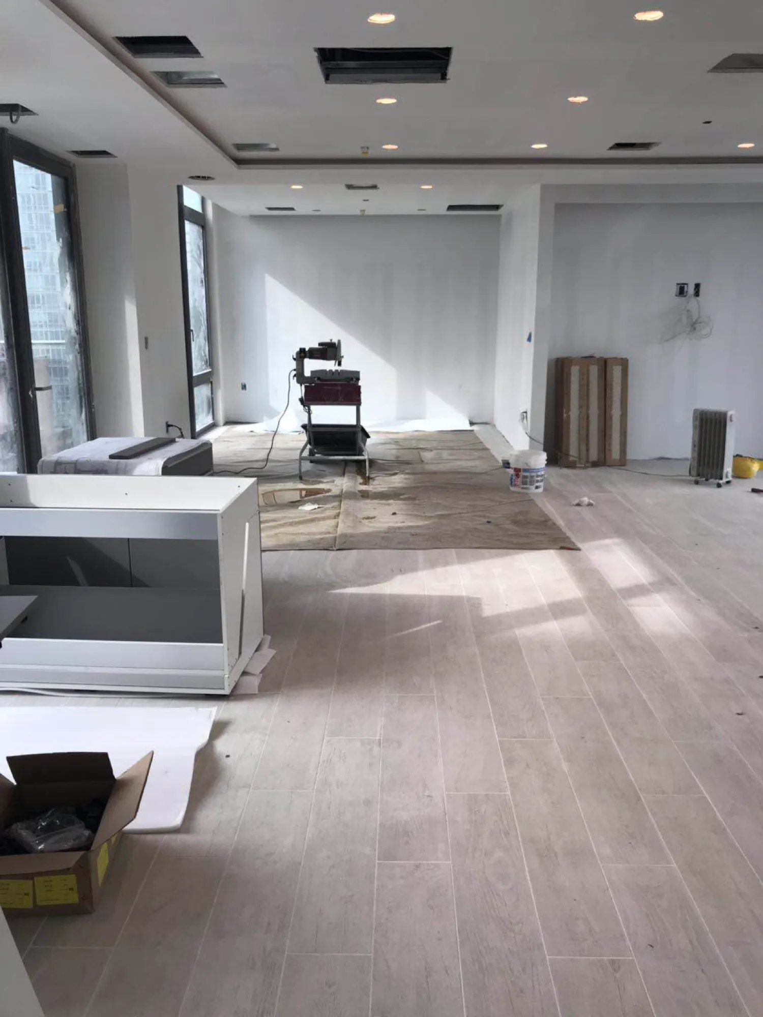 One LIC — construction progress