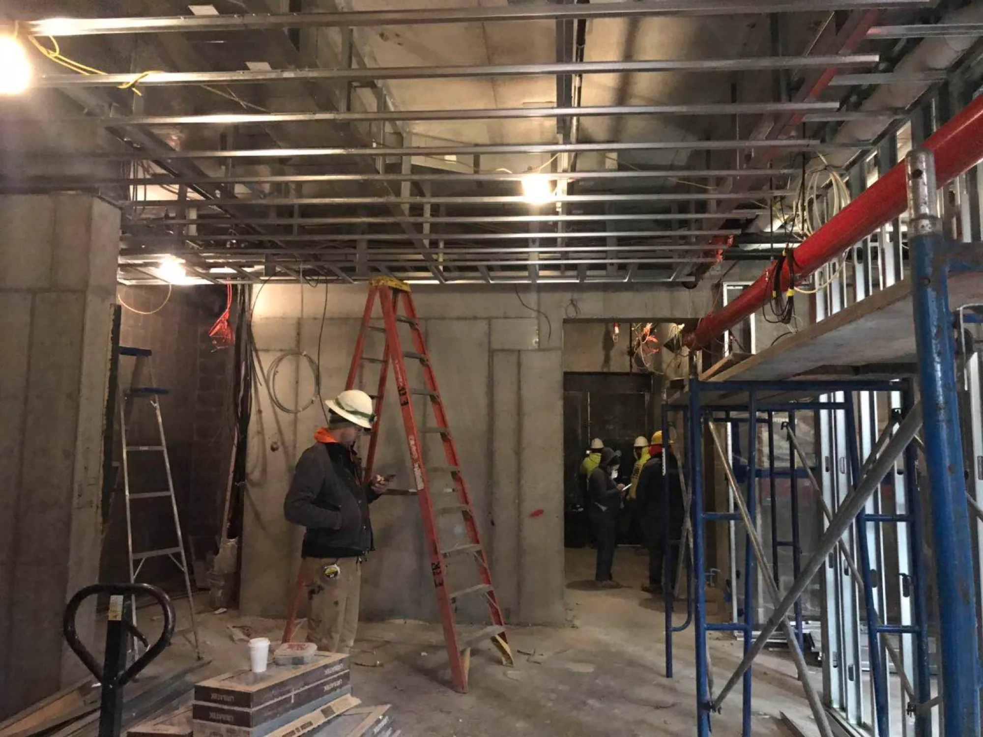 One LIC — construction progress