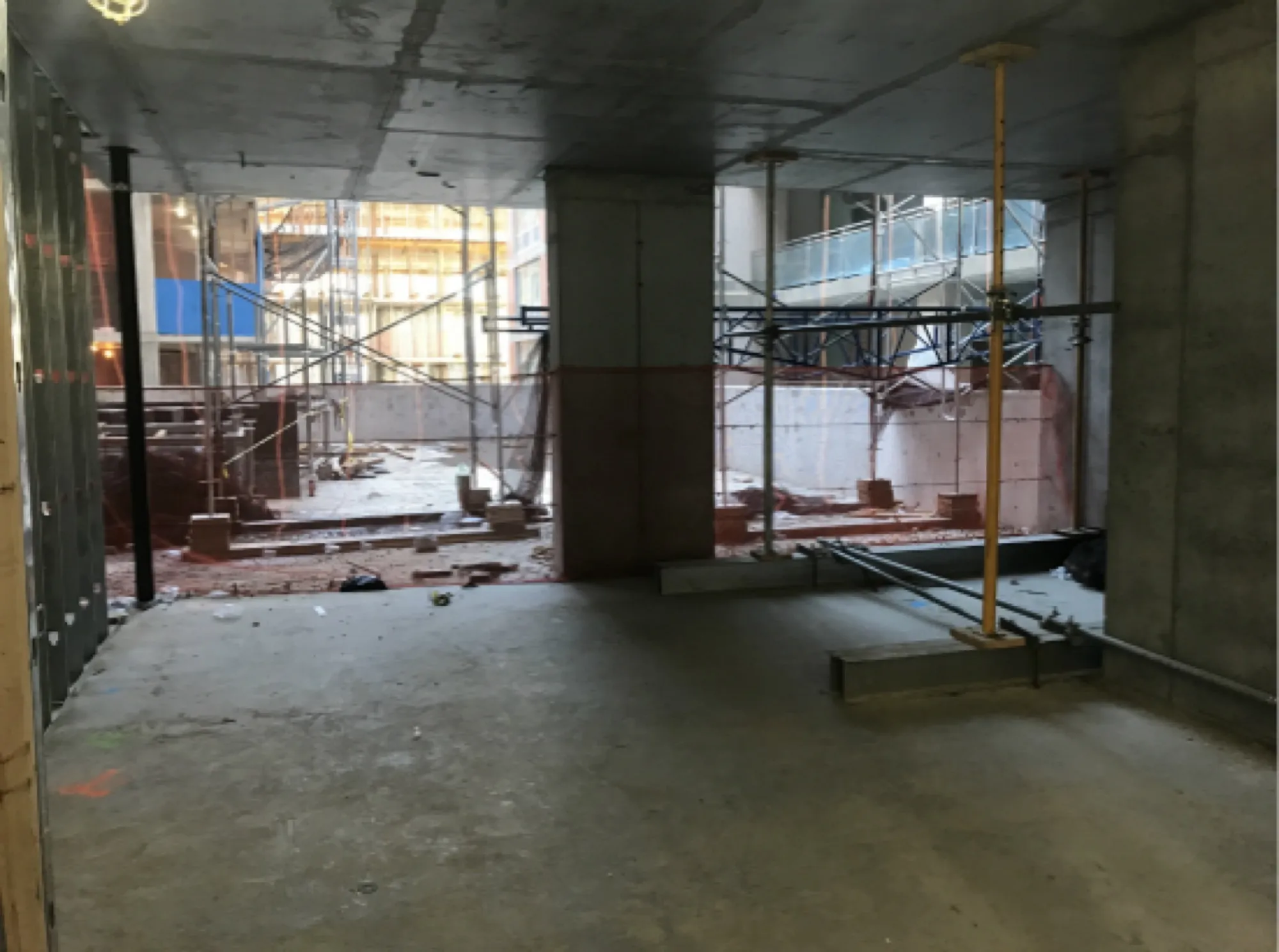 One LIC — construction progress