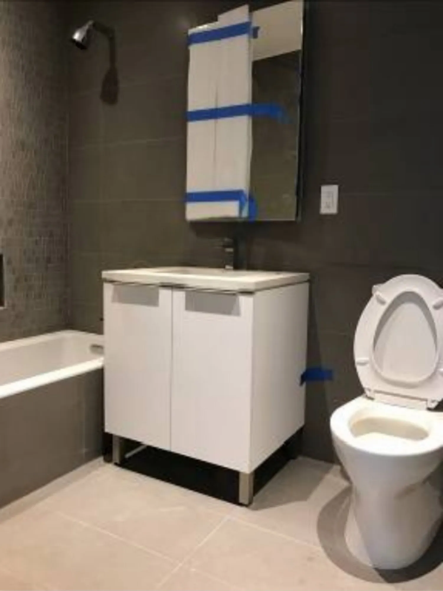 One LIC — construction progress